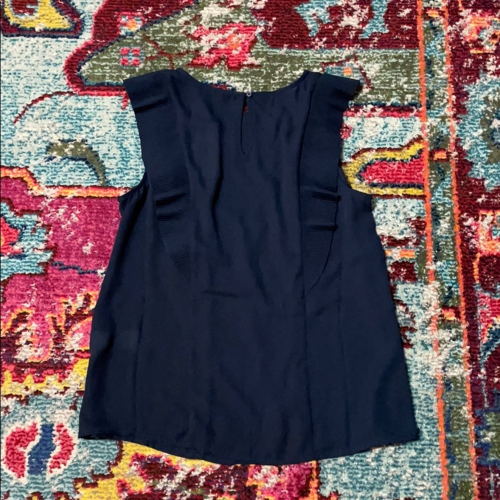 Banana Republic Ruffle Front Top - Picture 3 of 4